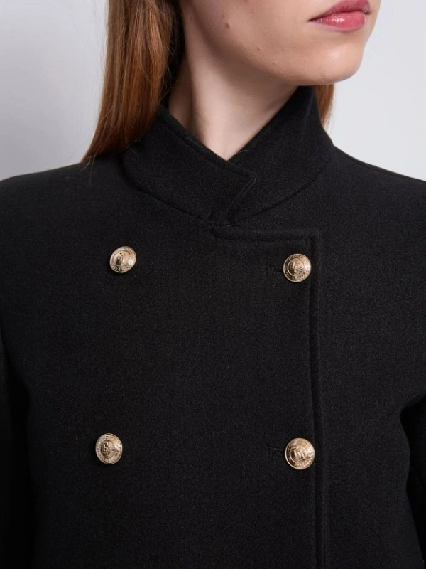 ABRIGO BOTONES CUELLO