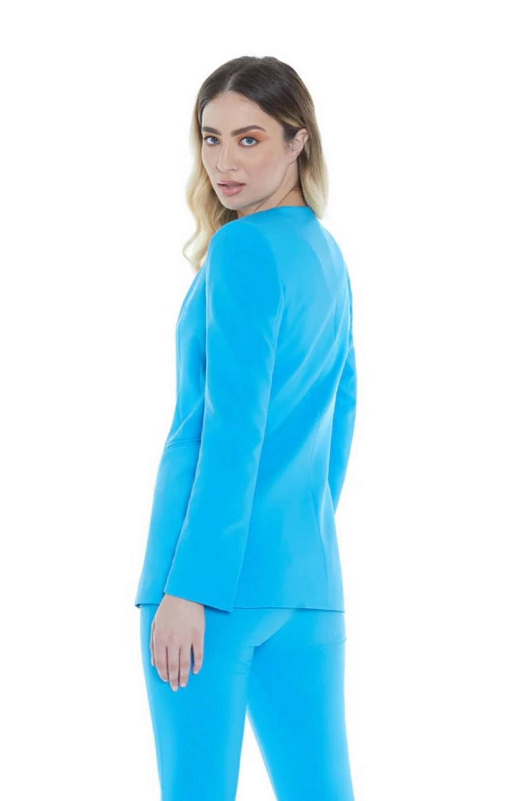 BLAZER BLANCA SIN CUELLO