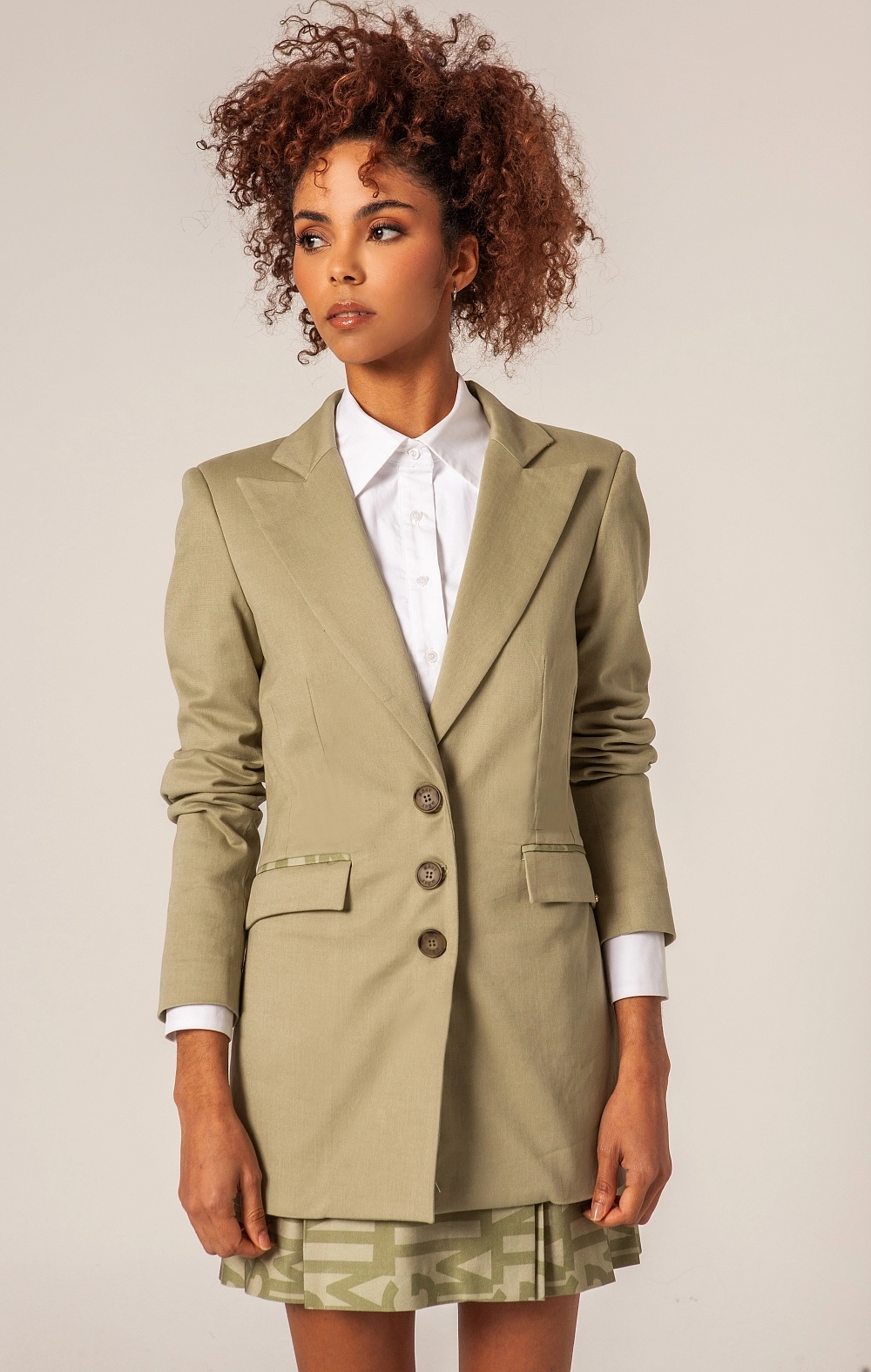 BLAZER CINTURÓN  ESTAMPADO MNGT VERDE