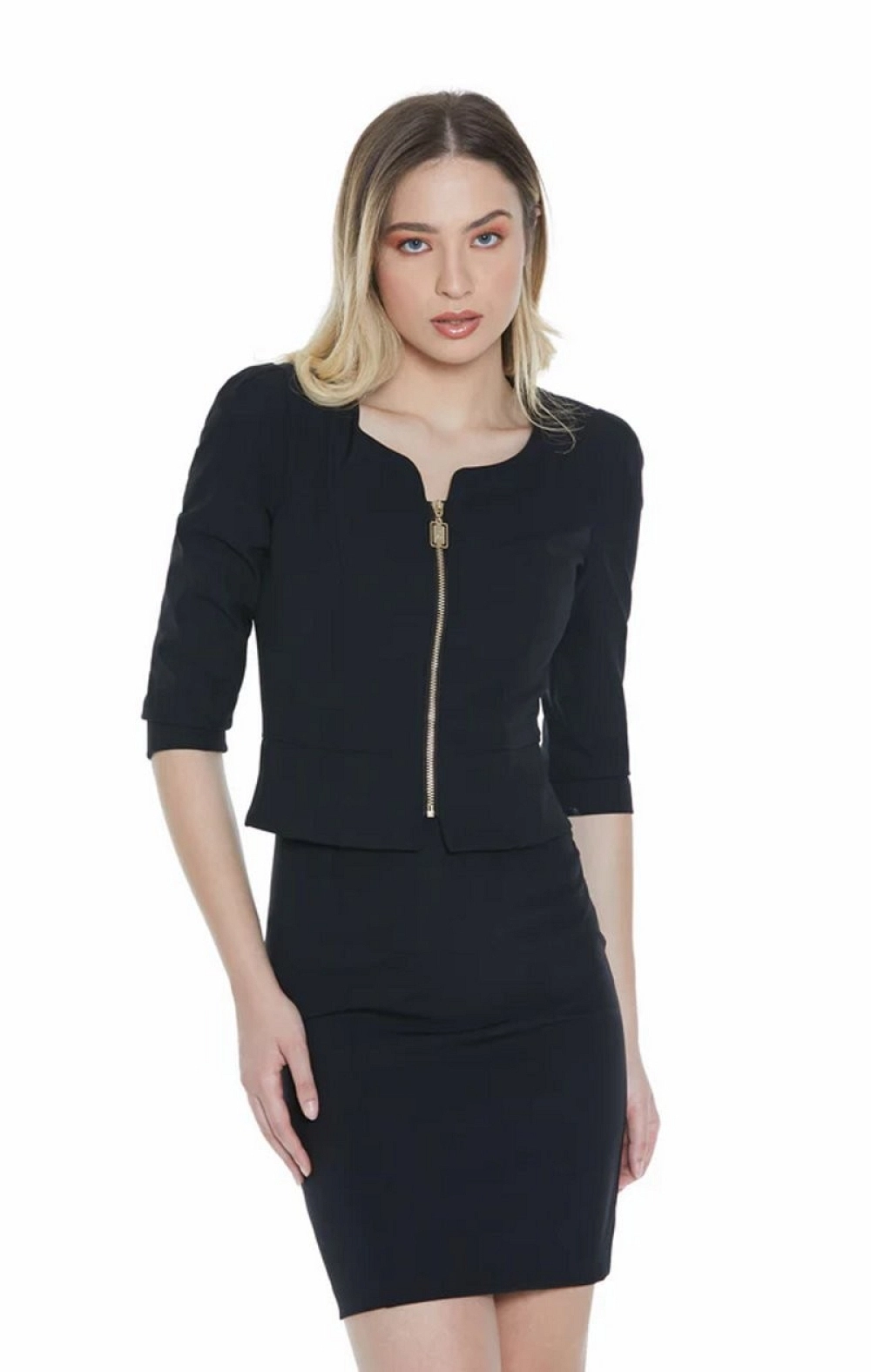 BLAZER CORTA SIN CUELLO NEGRA