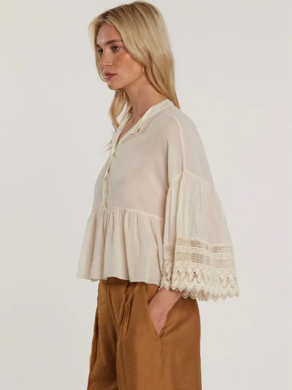 BLUSA CROCHE MANGA ACAMPANADA TRES CUARTOS