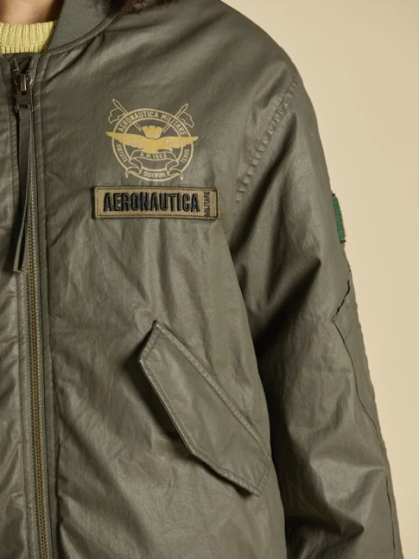 BOMBER PARCHES OVER