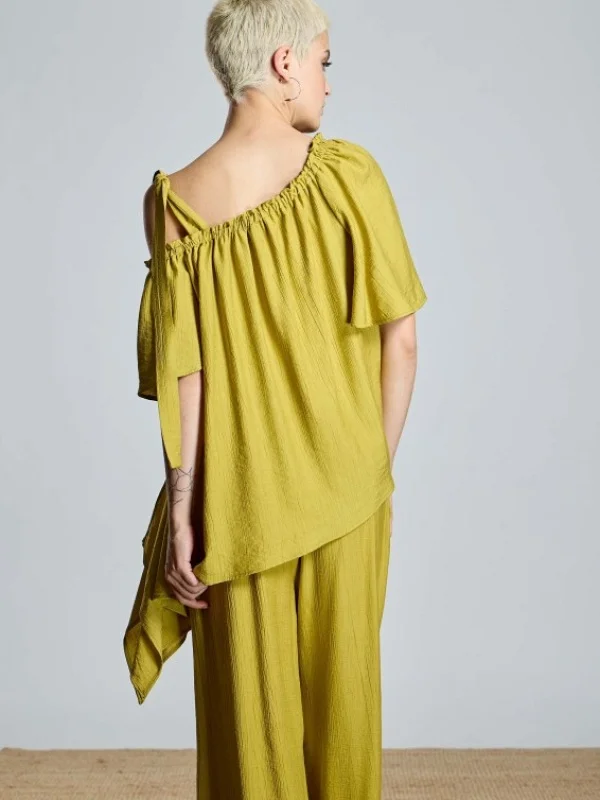 CAMISA ASIMETRICA UNA MANGA