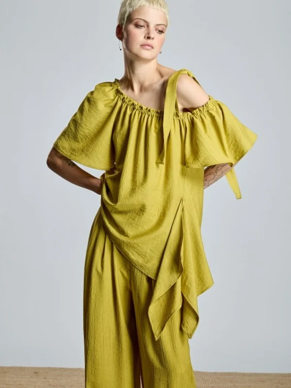 CAMISA ASIMETRICA UNA MANGA