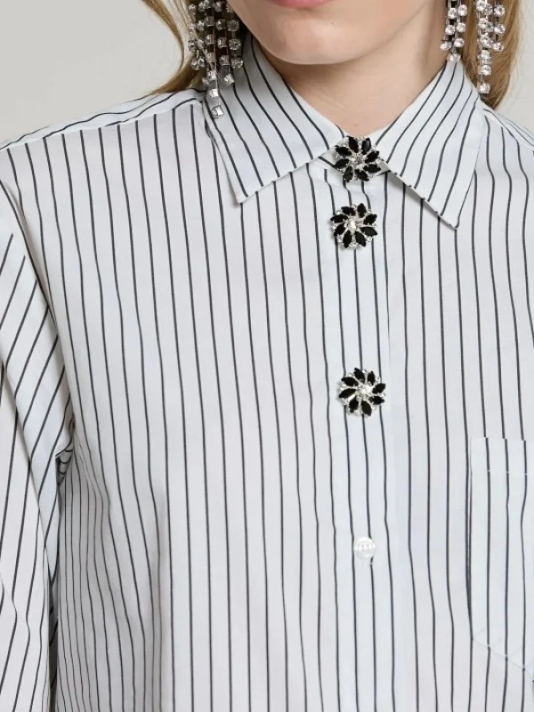 CAMISA RAYAS BOTONES BRILLOS