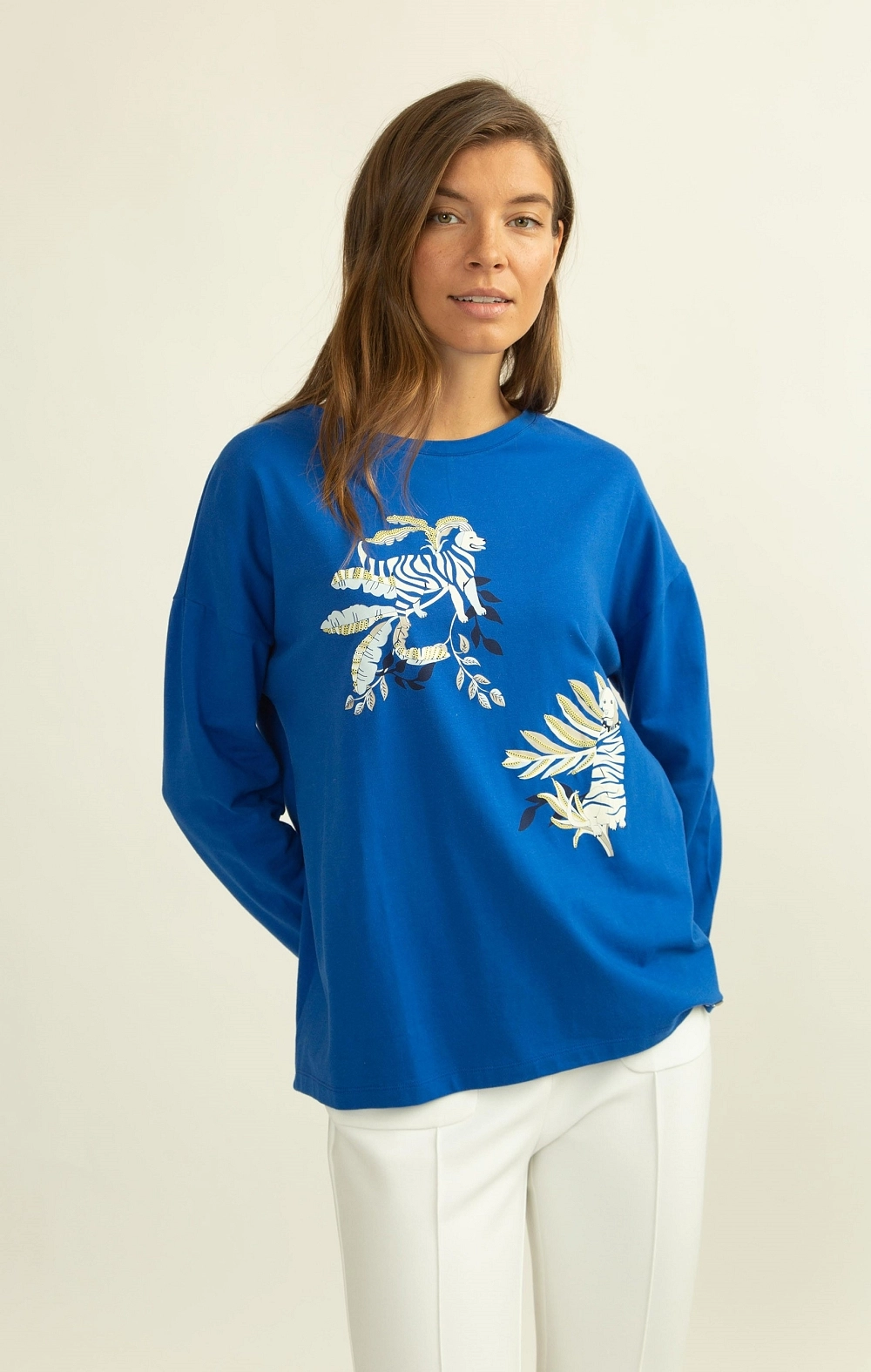 CAMISETA AZUL KLEIN FLORES