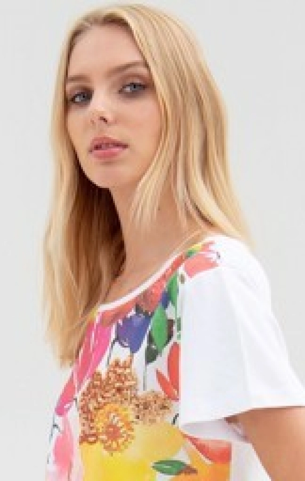 CAMISETA FRUTAS Y FLORES FRACOMINA