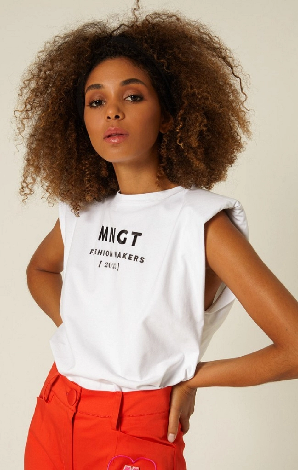 CAMISETA HOMBRERAS MNGT BLANCA