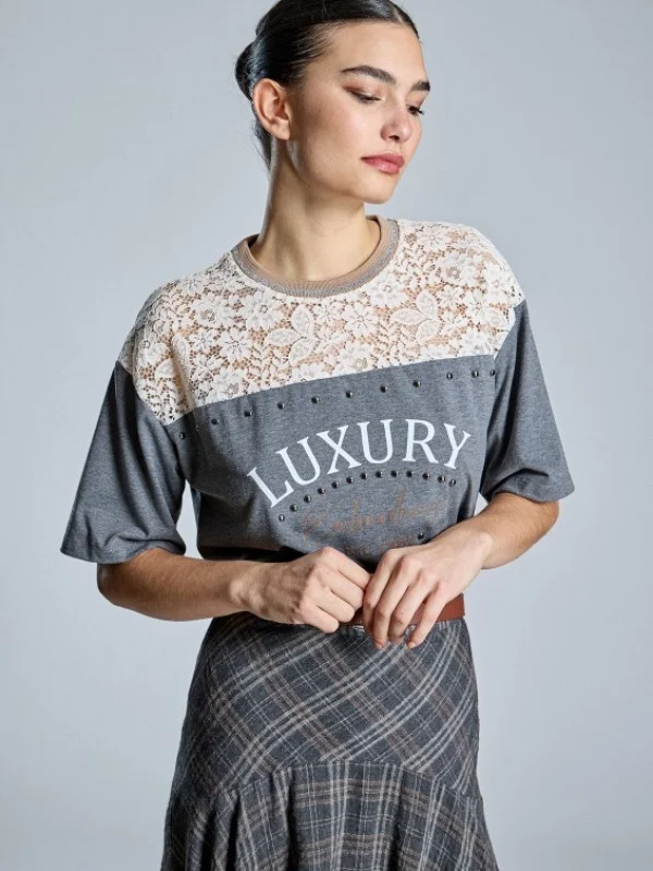 CAMISETA PUNTILLAS PARTE SUPERIOR