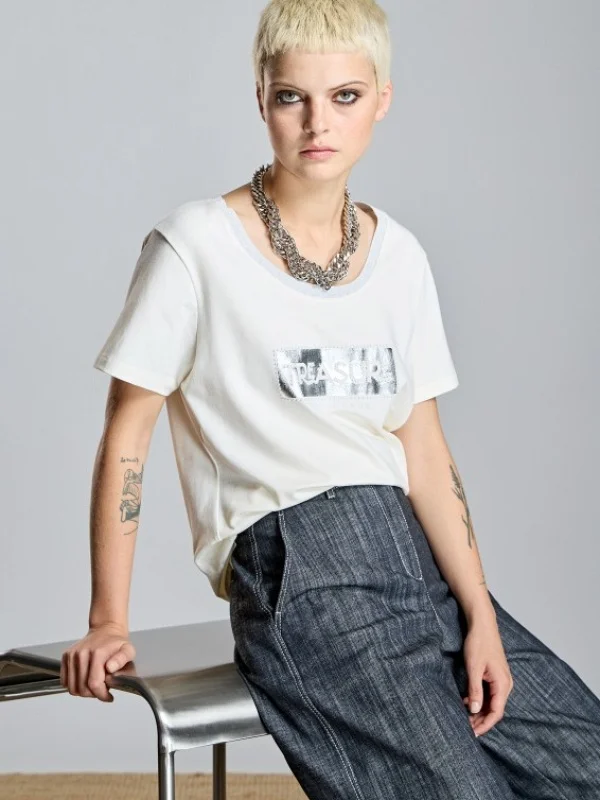 CAMISETA TREASURE PLATA