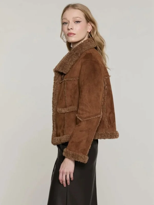 CAZADORA BORREGUITO CAMEL