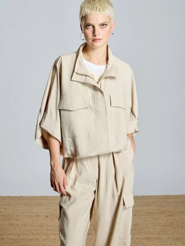 CHAQUETA FLUIDA MANGA TRES CUARTOS CREMALLERA