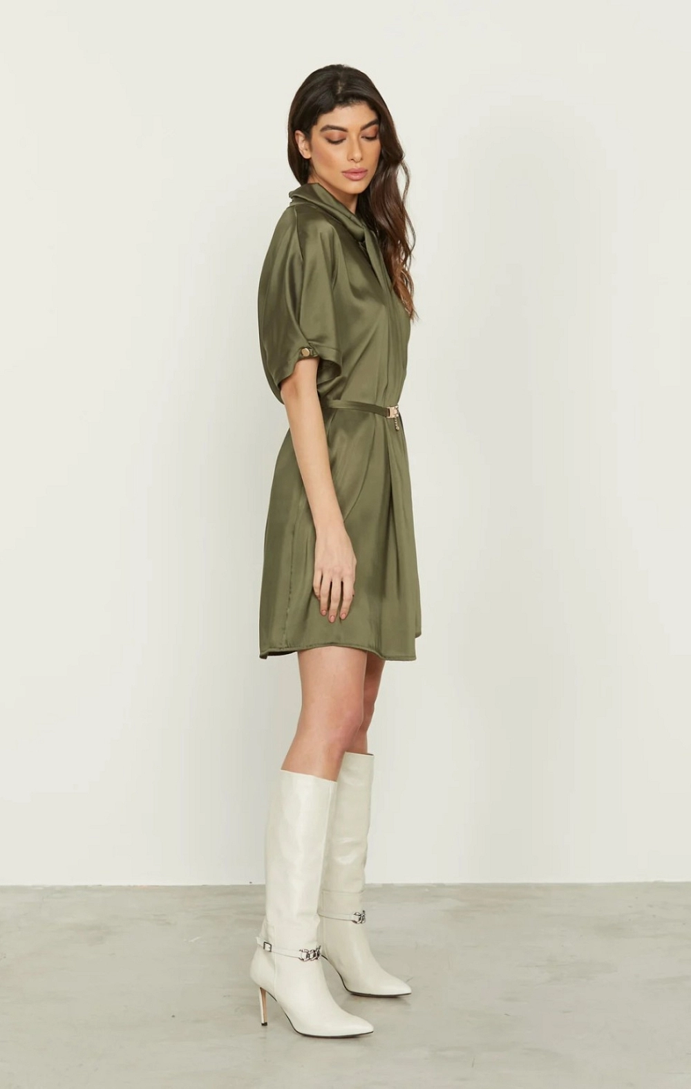 FABIAN_A VESTIDO VERDE FLUIDO MANGA CORTA