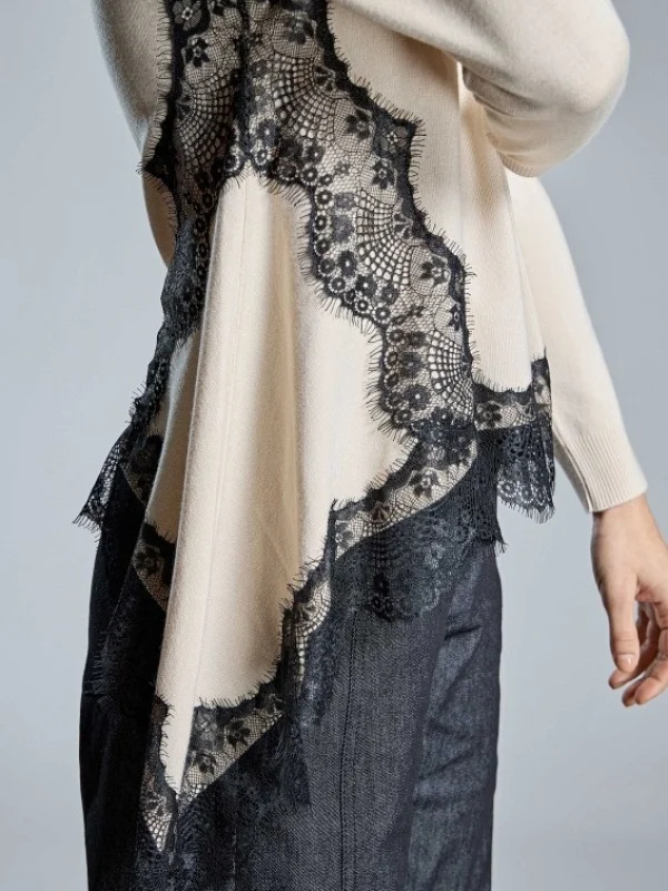 JERSEY CON PUNTILLAS Y ESCOTE DE PICO