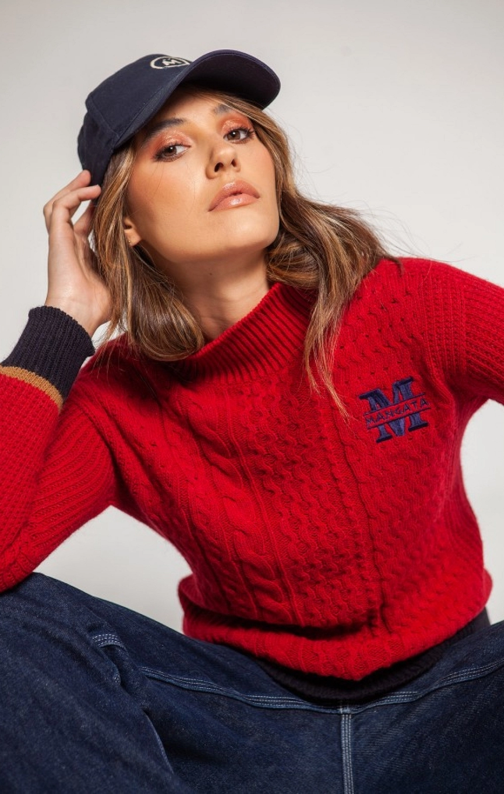 JERSEY CUELLO PERKINS ROJO RAYA MARINO BORDADO MANGATA