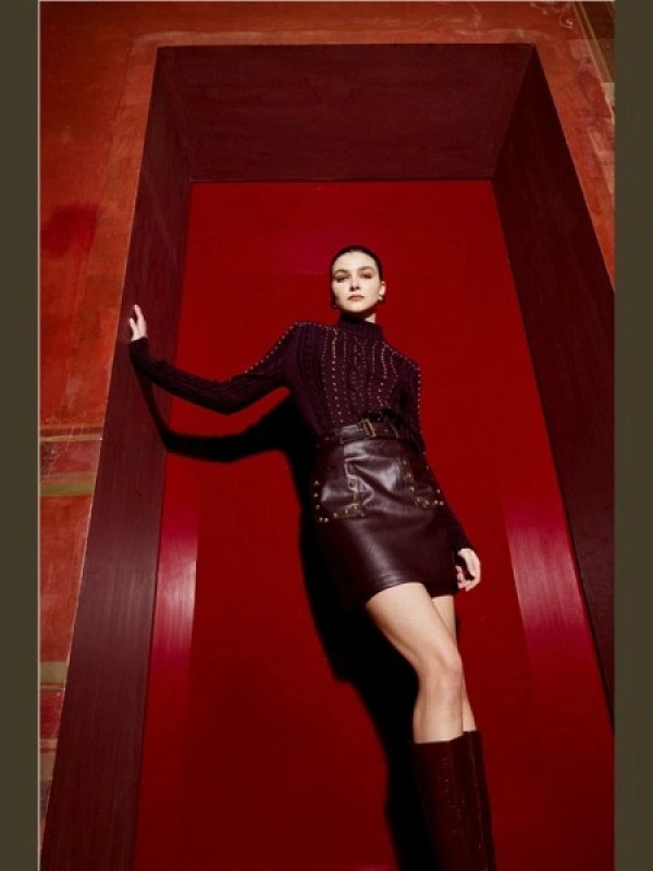 JERSEY TACHAS LARGO CUELLO ALTO