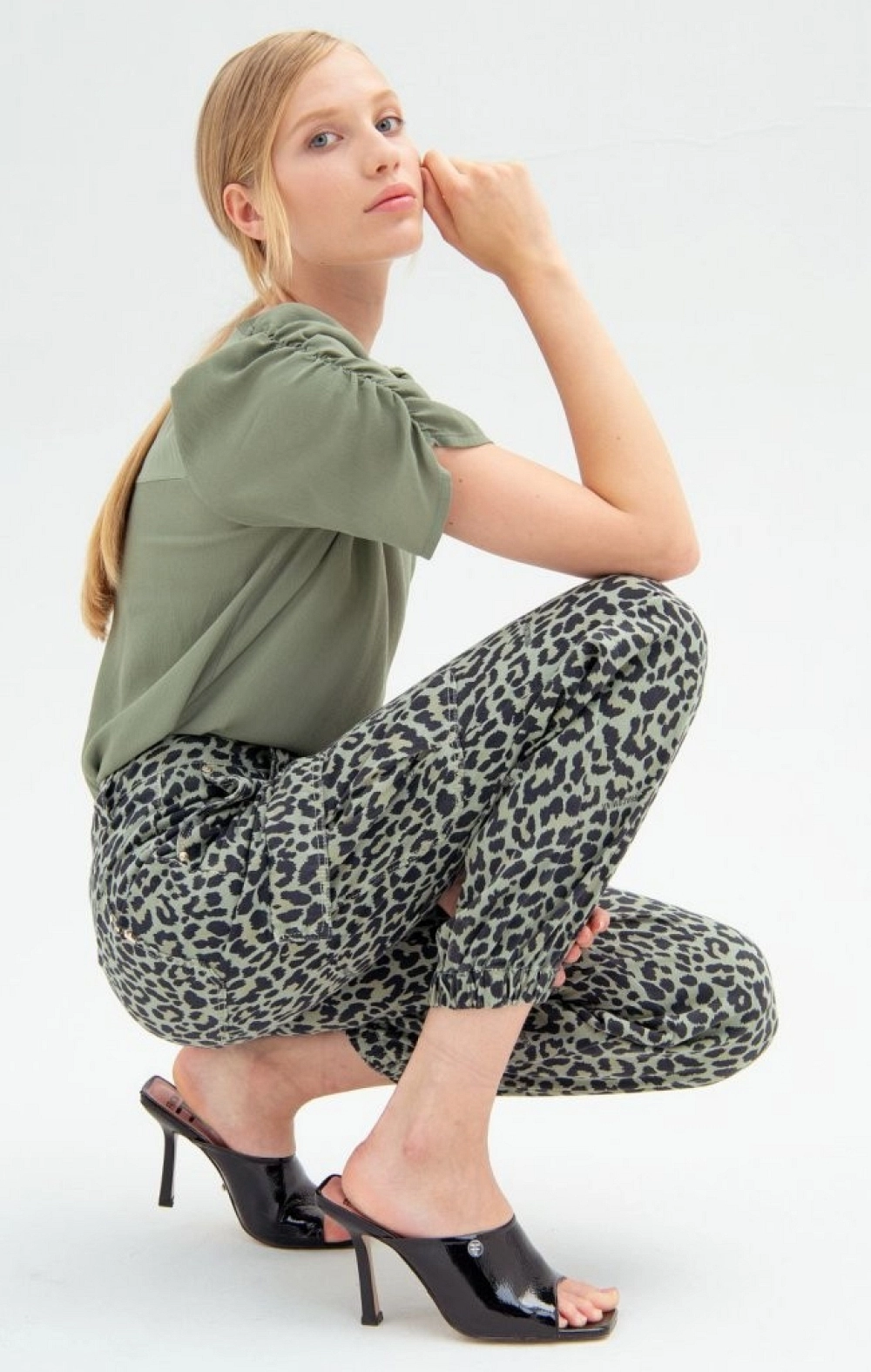PANTALÓN CARGO LEOPARDO VERDE FRACOMINA