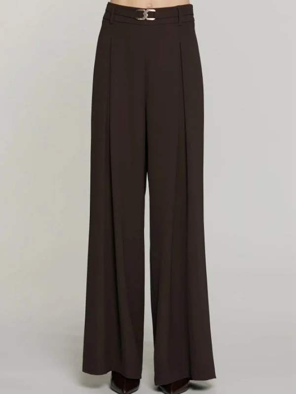 PANTALÓN CHOCOLATE ANCHO PINZAS