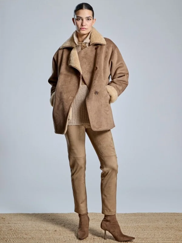 PANTALON EFECTO PIEL VUELTA