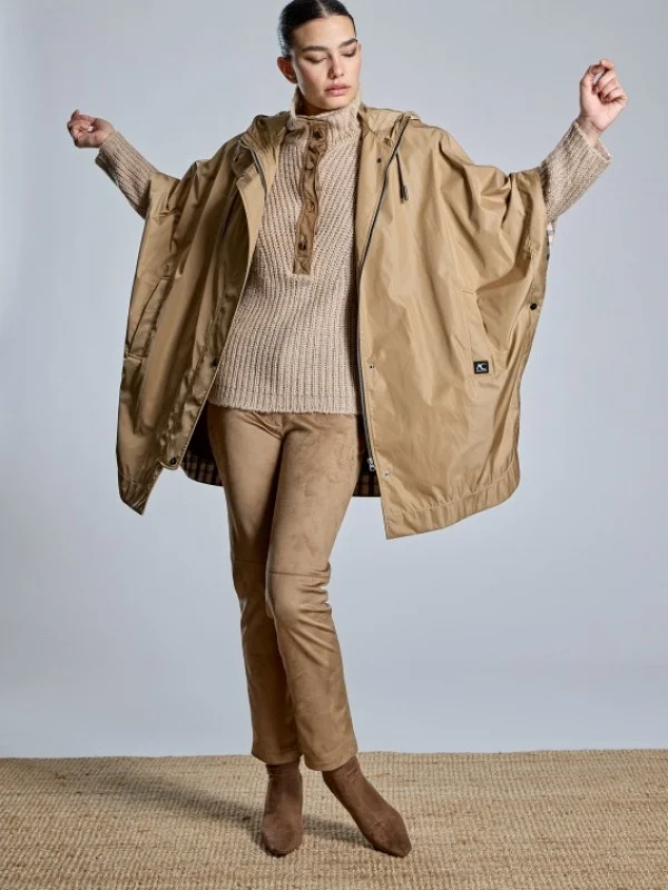 PANTALON EFECTO PIEL VUELTA