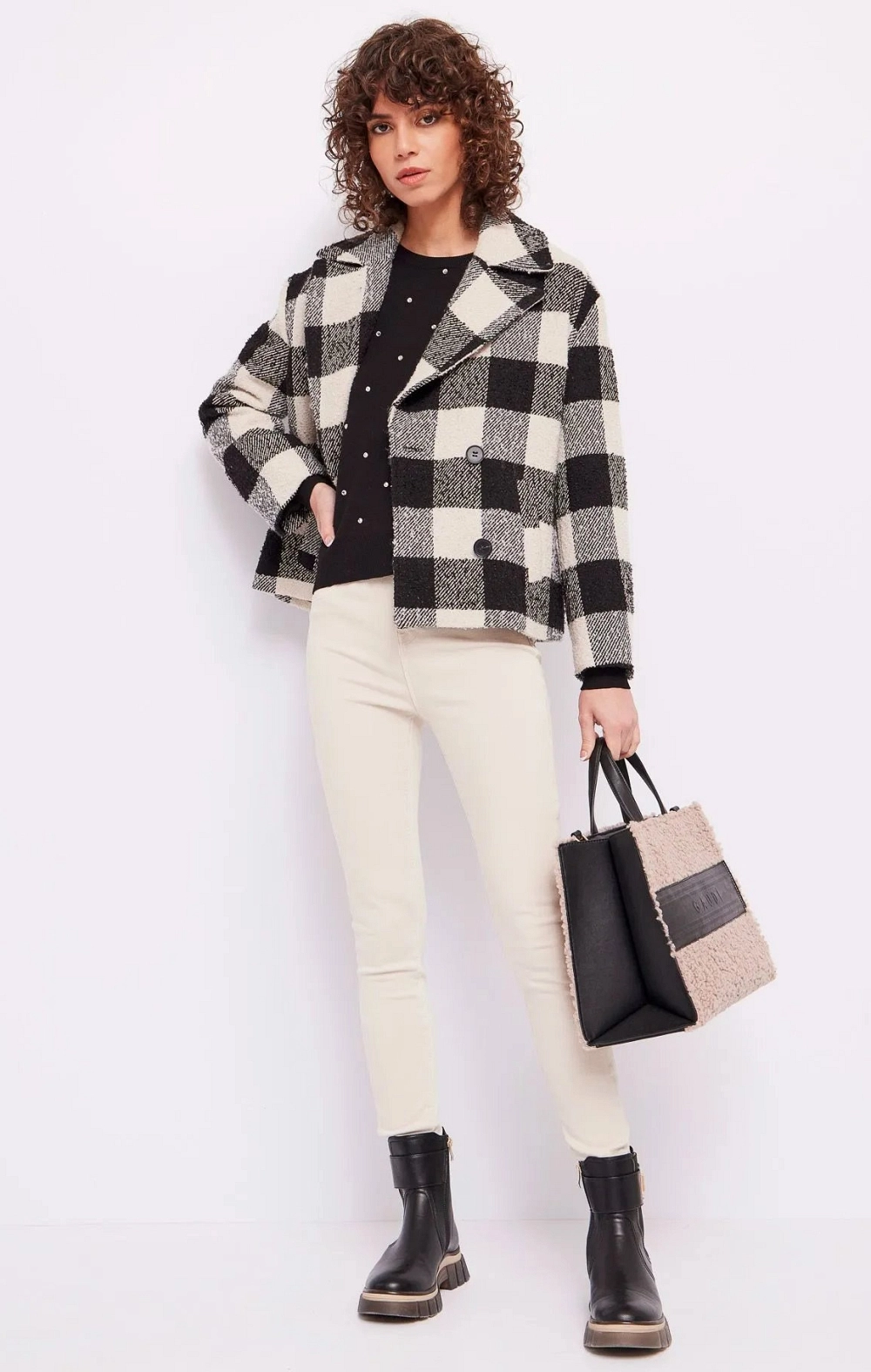 PANTALON VAQUERO BEIGE BOTON