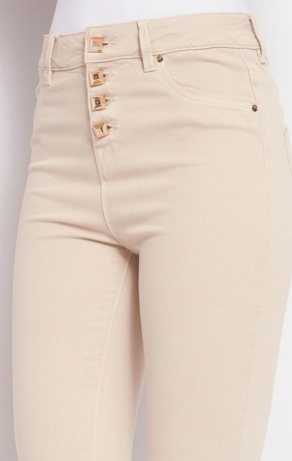 PANTALON VAQUERO BEIGE BOTON