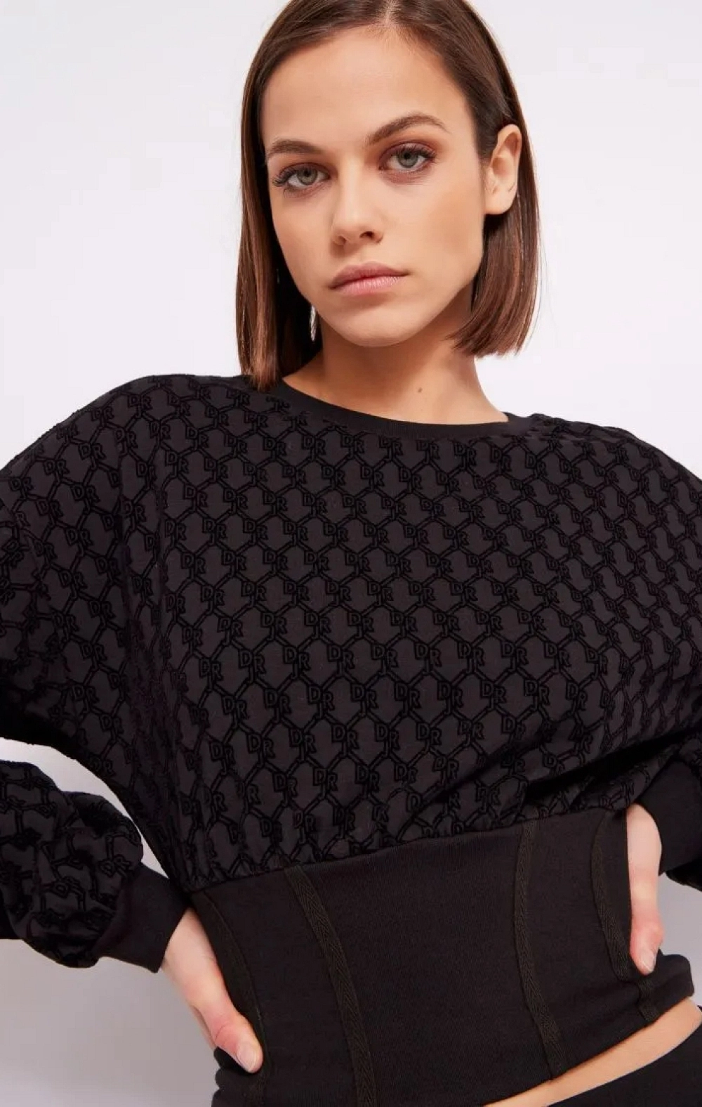 SUDADERA BALENAS DR NEGRA