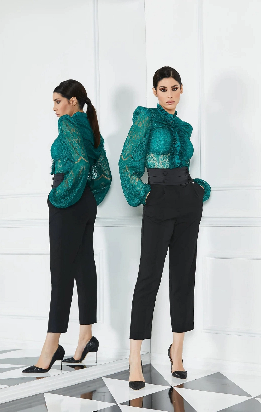 TERAMY BLUSA BLONDA Y PUNTILLA