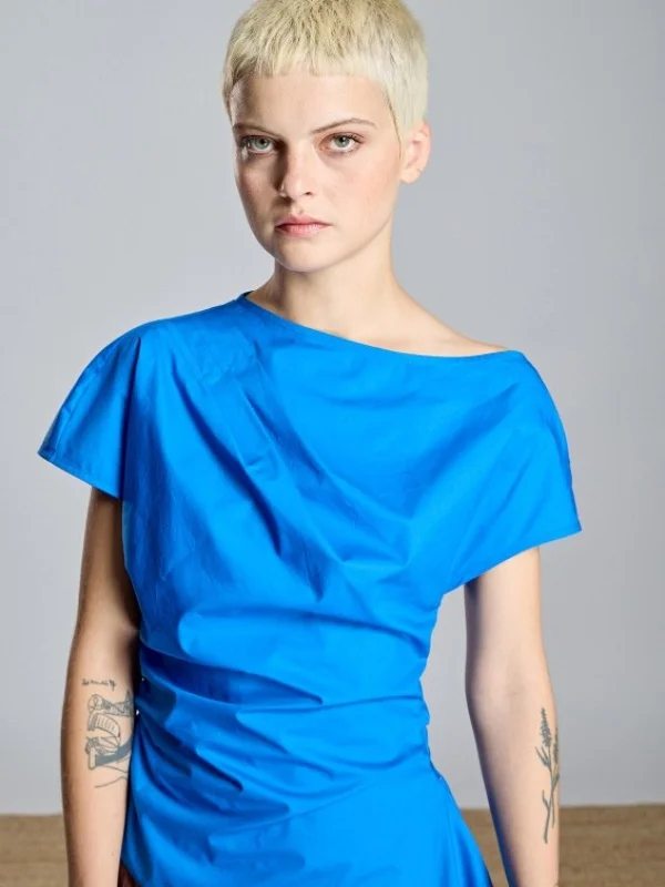 TOP POPELINI SIN MANGAS ASIMETRICO