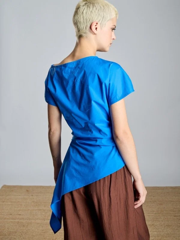 TOP POPELINI SIN MANGAS ASIMETRICO