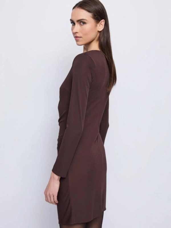 VESTIDO MARRON AJUSTADO