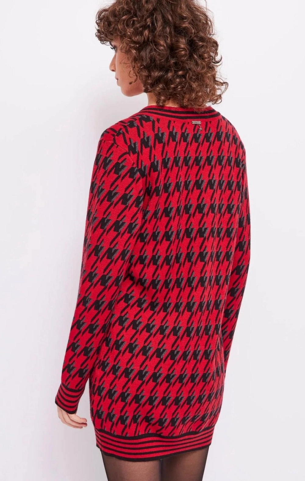VESTIDO PUNTO ROJO CUELLO PICO PATA GALLO
