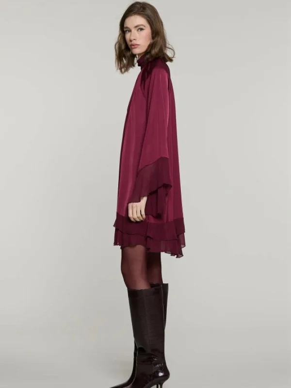 VESTIDO SEDOSO AMPLIO CON VOLANTES