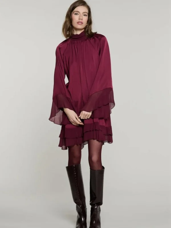 VESTIDO SEDOSO AMPLIO CON VOLANTES