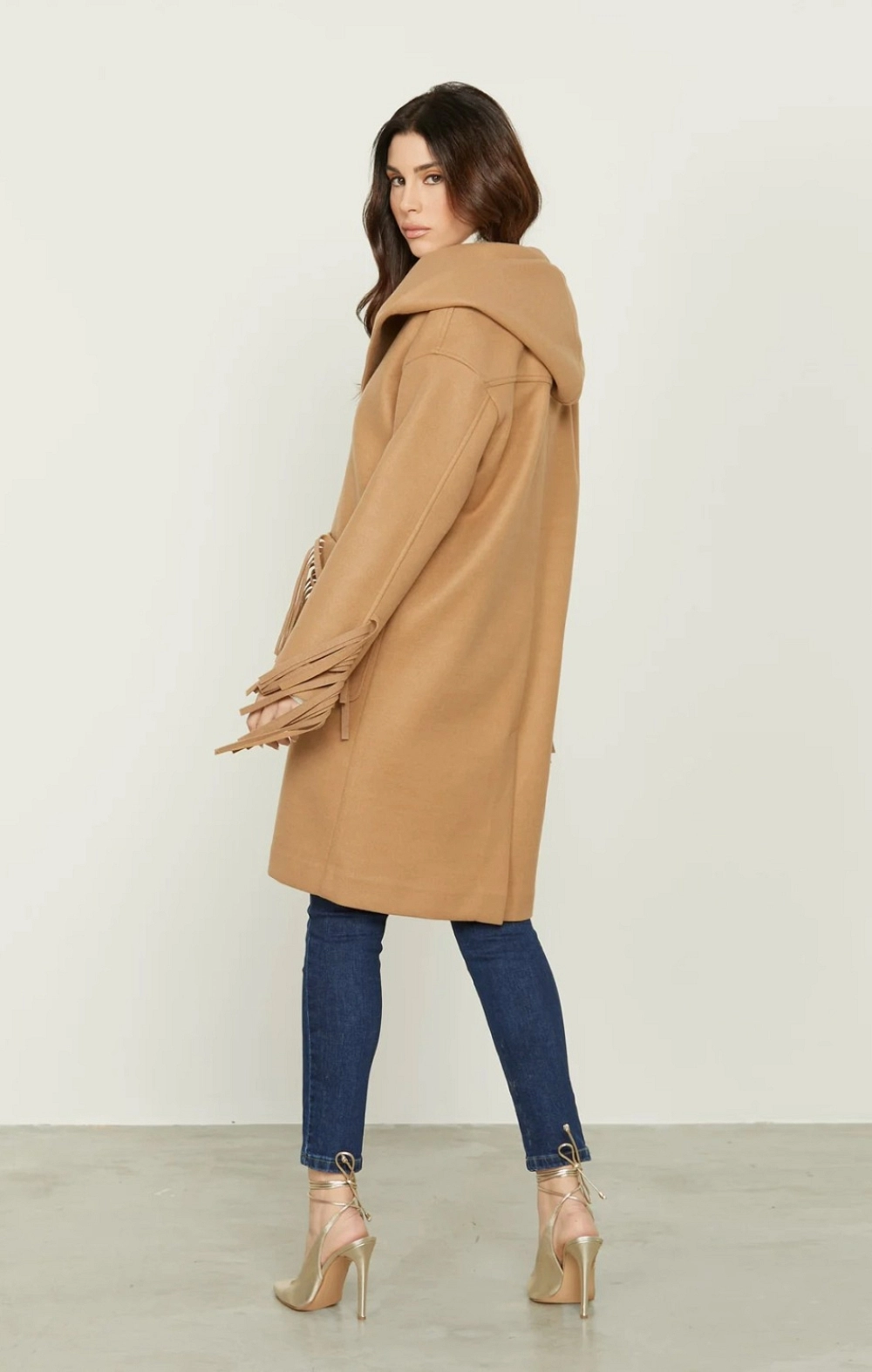 WOWI ABRIGO CAMEL PAÑO FLECOS