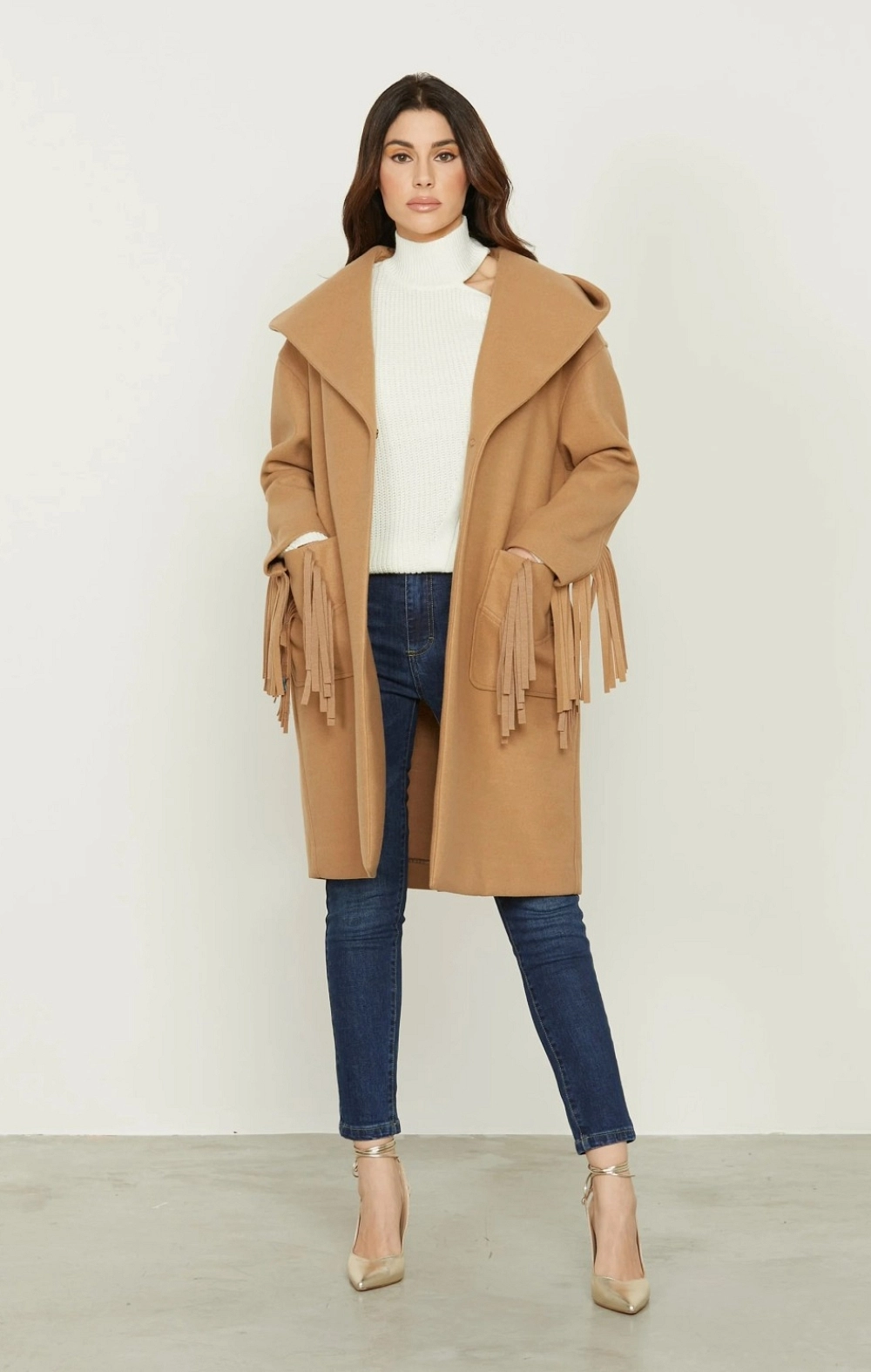 WOWI ABRIGO CAMEL PAÑO FLECOS